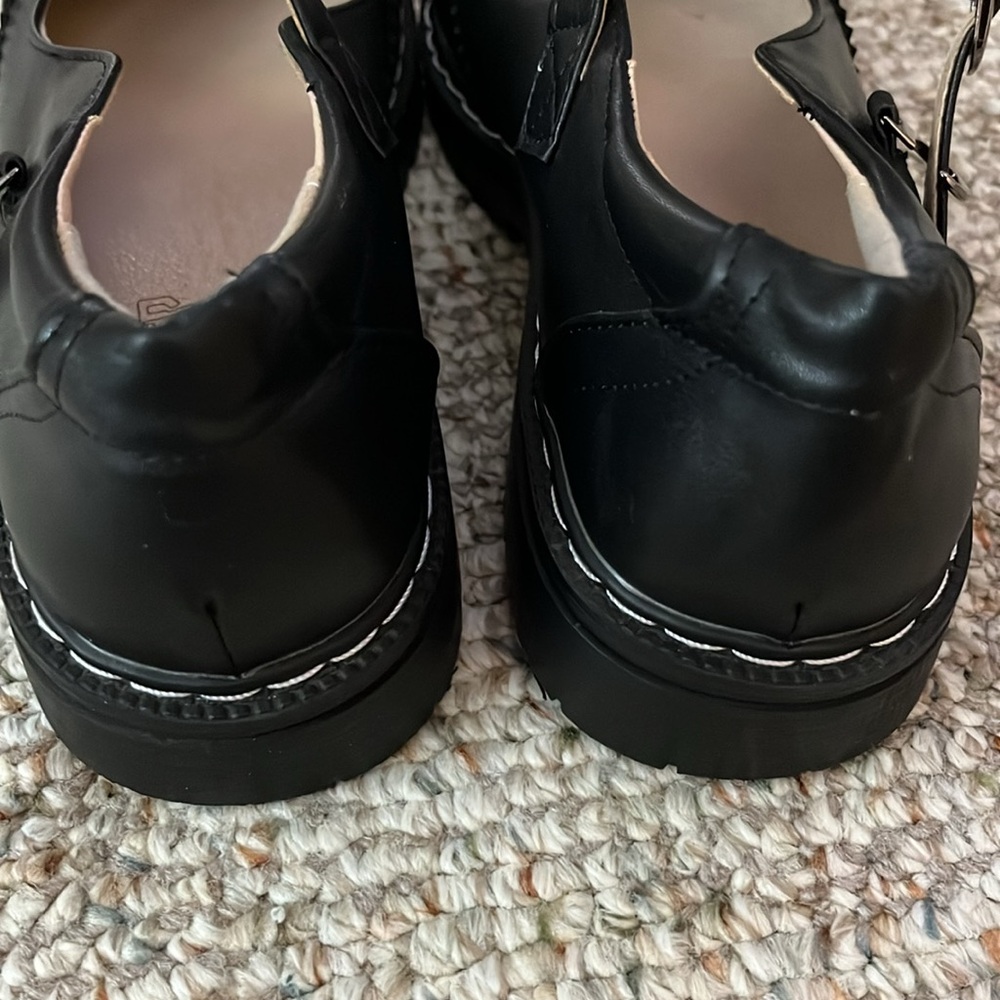 Black Women's Flats with Strap - Picture 3 of 5